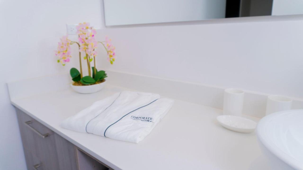 Corporate Stays - Arborea Flats - Modern 1Br 산타 아나 외부 사진